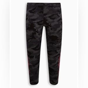 Torrid Crop Comfort Waist Premium Breast cancer Camo Leggings